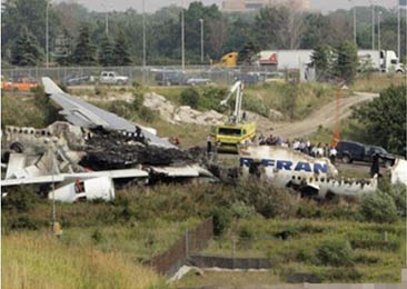 世界十大空难生还奇迹，飞机严重损毁也能够无一人伤亡