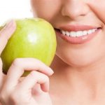 为什么肌肤看上去很显老？因为你吃水果不吃水果皮