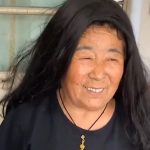 “我是田姥姥”靠一张碎嘴涨粉千万 她究竟好笑在哪