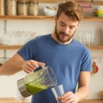 日常梳头不可小看 能防治多种疾病