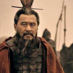 曹操手下谋士那么多 曹操杀吕布时为什么要问刘备意见