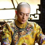 乾隆十三年发生了什么事情？皇帝专制有何变化？