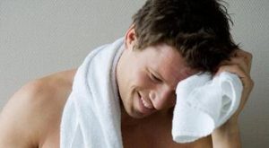 睡着了胸口出汗是什么原因