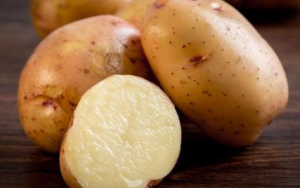 土豆片敷脸的好处