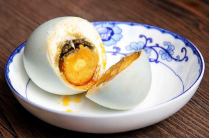 海鸭蛋什么人不能吃