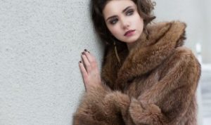 羊毛大衣起静电是不是假货 羊绒毛衣起静电是假的吗